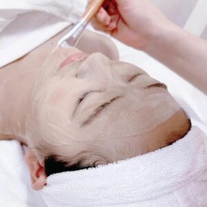 Snow White Pigmentation & Whitening Facial (Special Price for 1st Time Customers Only)